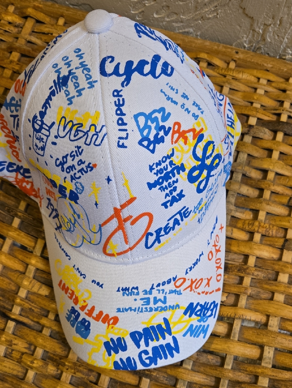 White Graffiti Print Baseball Cap - Multicolor